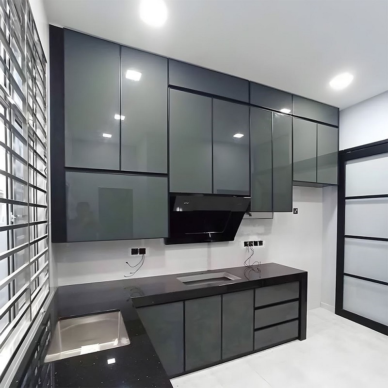 Aluminum Kitchen